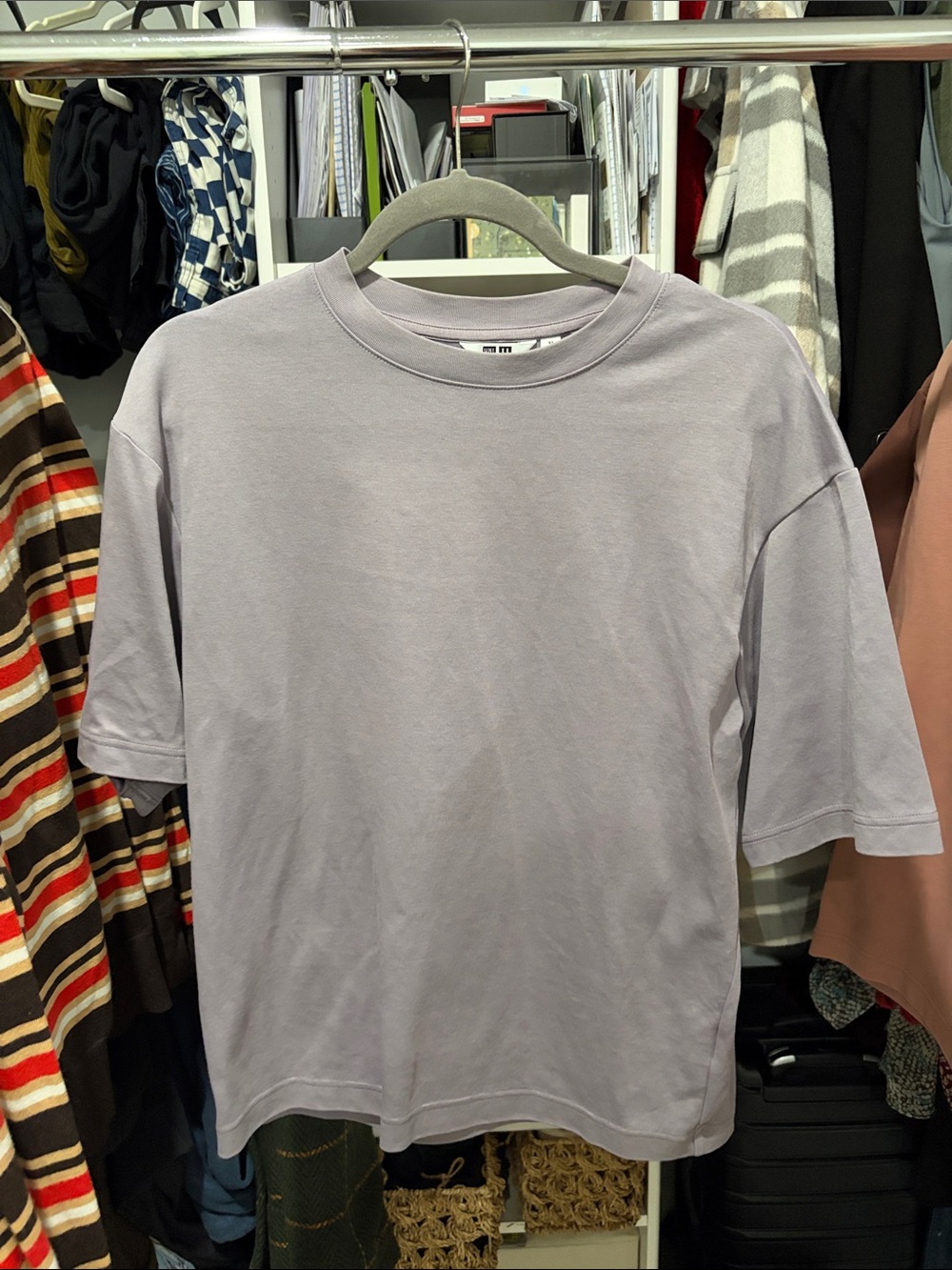 Uniqlo Men's Light Lavender Short-Sleeve Crewneck Tee
